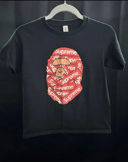 Supreme T-shirt