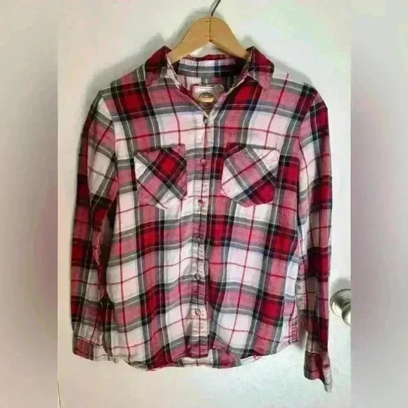 SO authentic American Heritage women’s plaid button up long sleeve shirt size M