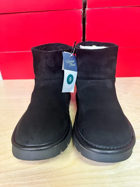 Universal Thread May Faux Suede Booties Size 9 Black