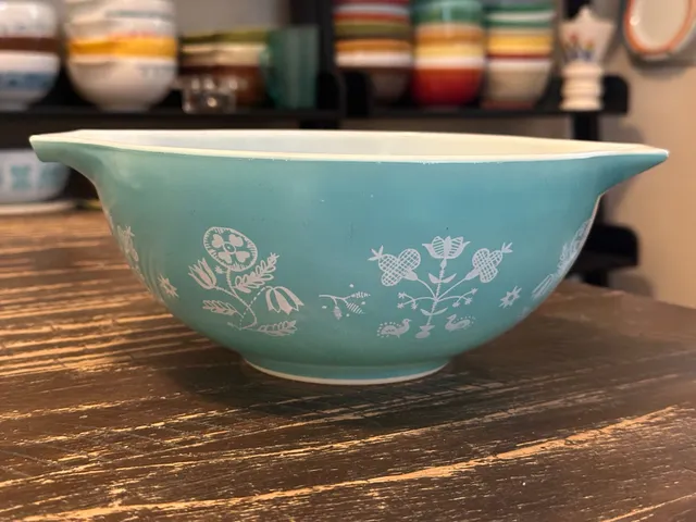 Pyrex Needlepoint Cinderella Bowl 443 Turquoise