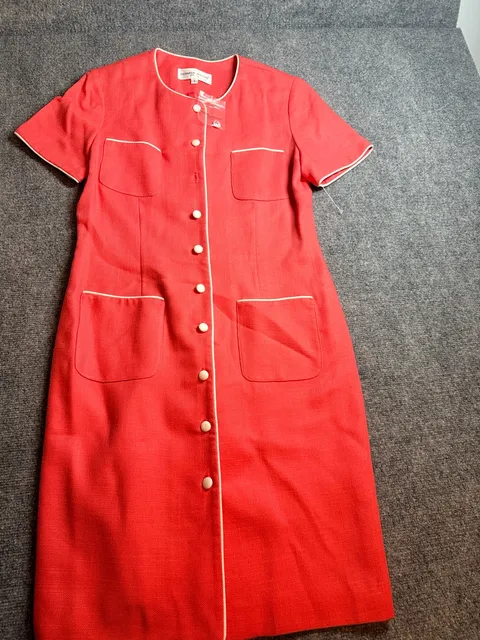 Donna Ricco New Vintage Coral Pink White Button