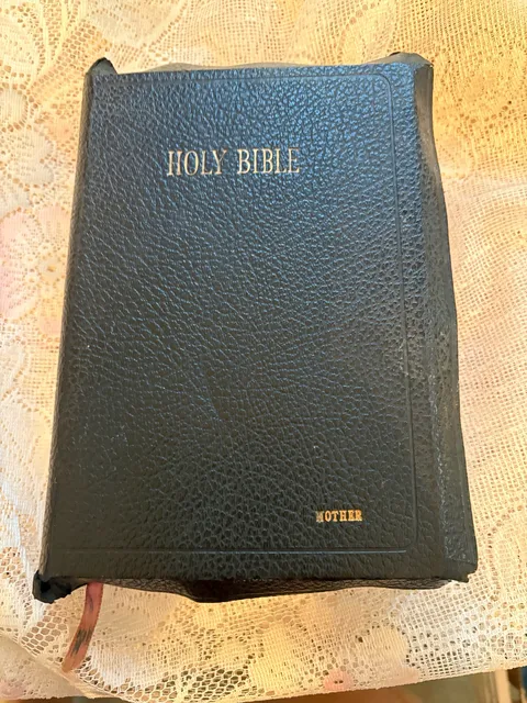 1947 Vintage Holy Bible Mother Black Leather Red Letter Edition KJV