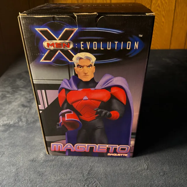 Hard Hero X-Men Evolution Magneto Maquette Statue