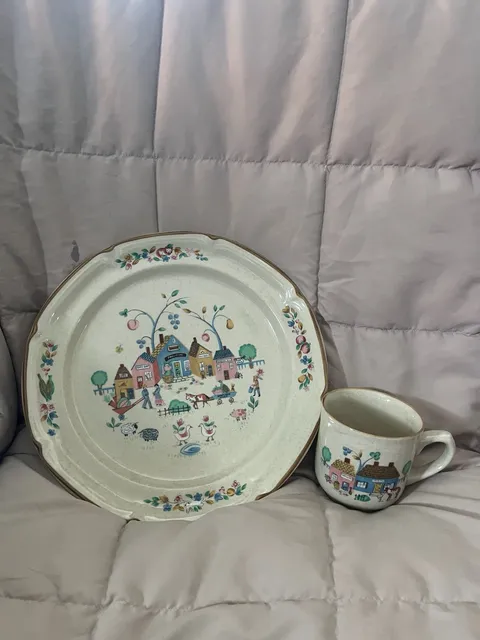 Heartland Dinnerware Plate And Mug