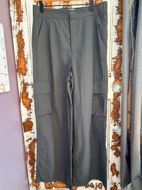 Wilo The Label Women’s Parachute Fly Cargo Pants Size S Gray NWT Gorpcore 