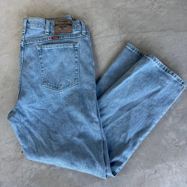 Wrangler Premium Quality Jeans Size 38x30 Light Wash Denim