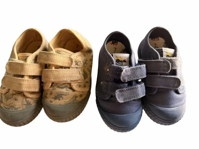 Wonder Nation Toddler Sneakers Size 7 Lot Of 2