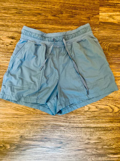 Lululemon Dance Studio High-Rise Short BlueSize 6