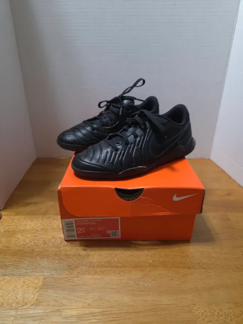 Nike Jr Legend 10 Club IC Size 2.5Y Black Soccer Shoes