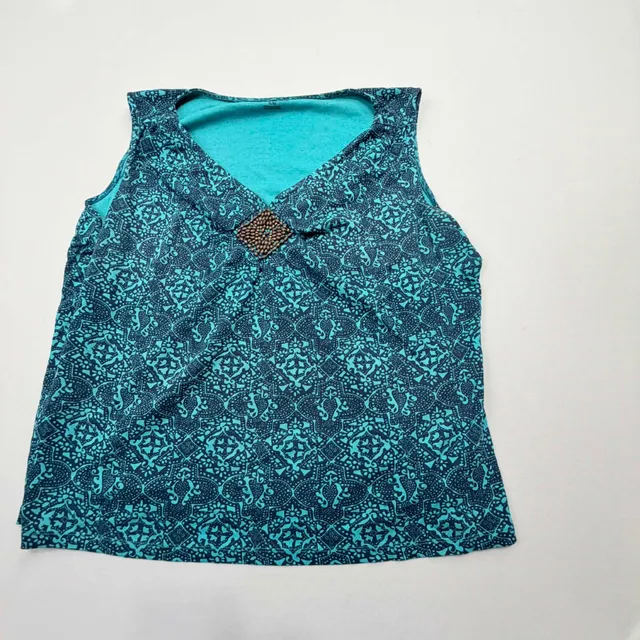 St. John's Bay Tank Top Size XL/XG Blue Teal Paisley Beaded V-Neck