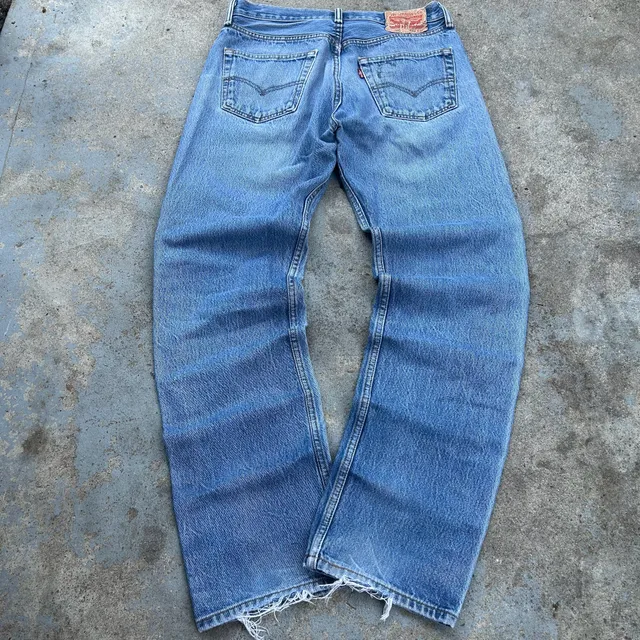 Vintage Levi's 501 Button Fly Jeans Y2K