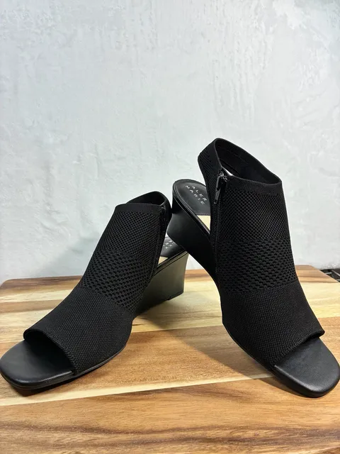 Alex Marie Black Knit Wedge Sandals size 11