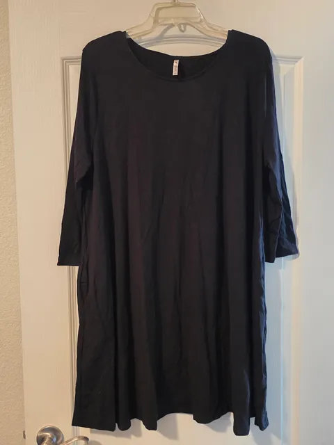 42POPS Dress Length Tunic Top Size 3X Black Long Sleeve Knit Fabric