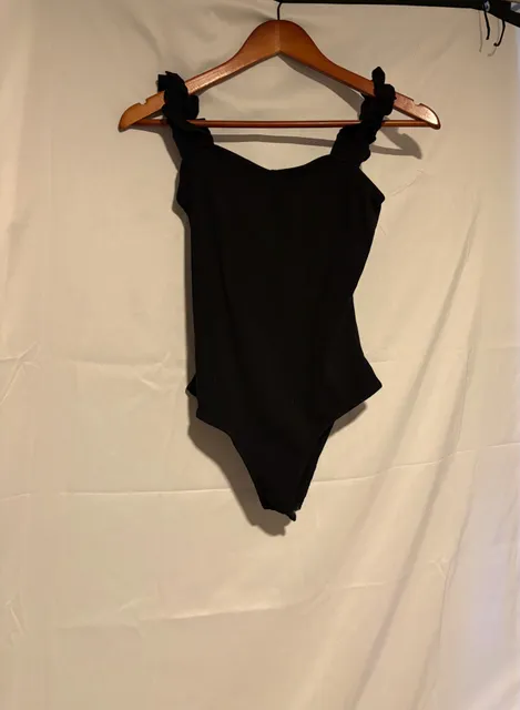 blue rain x francesca's Bodysuit Size L Black Ribbed Ruffle Strap