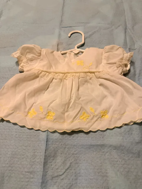 Vintage Nannette Dress Size 3-6 MOS White Yellow Floral Embroidered