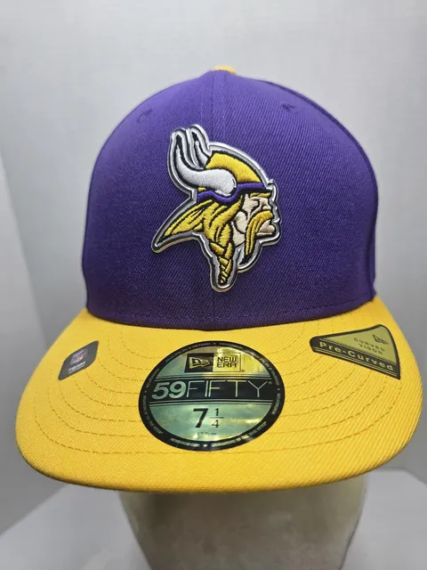 New Era Minnesota Vikings 59FIFTY Fitted Hat 7 1/4 Purple Gold Pre-Curved NWT