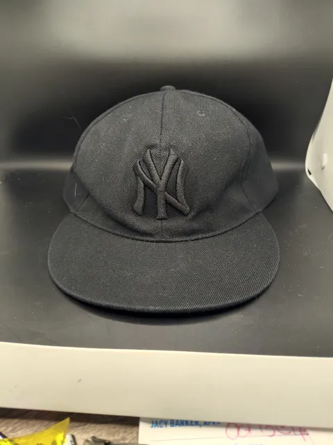 MLB New York Yankees Baseball Cap Size 7 1/4 Black Cotton