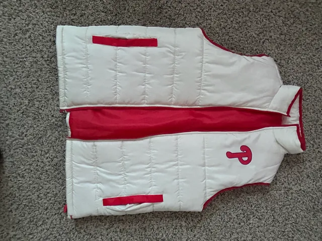 Valley Forge Quilted Puffer Vest White Red
