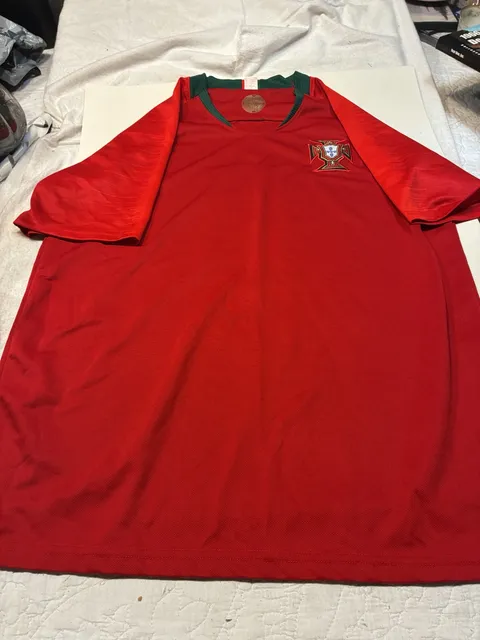 Portugal Soccer Jersey Size XL Red FPF Crest 11