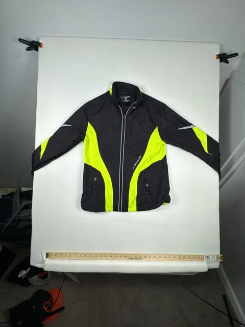 Brooks Shelter Technology Jacket Size M Black Yellow Reflective Running