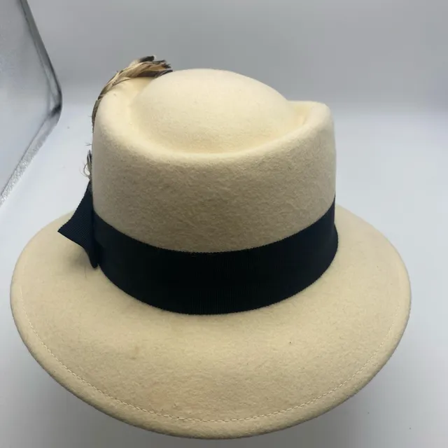 Fabini New York Vintage Wool Hat Feather Trim Ivory