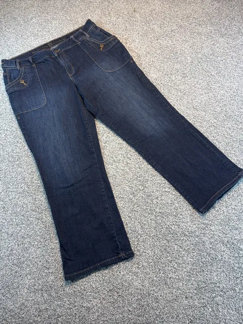 Simply Vera Wang Straight Jeans Size 14 Dark Wash Pocket Detail