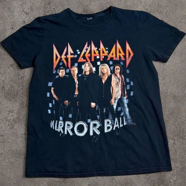 Def Leppard 2011 Mirror Ball Tour Concert T-Shirt