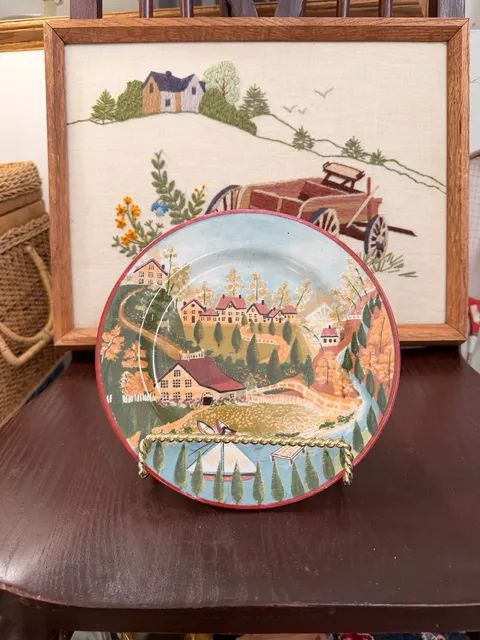 Vintage Cottage Decorative Salad Plate Country Lakeside Village Gear Home Decor