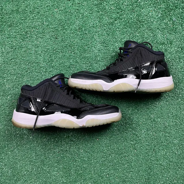 Jordan Air Jordan 11 Retro Low IE Space Jam Black Concord