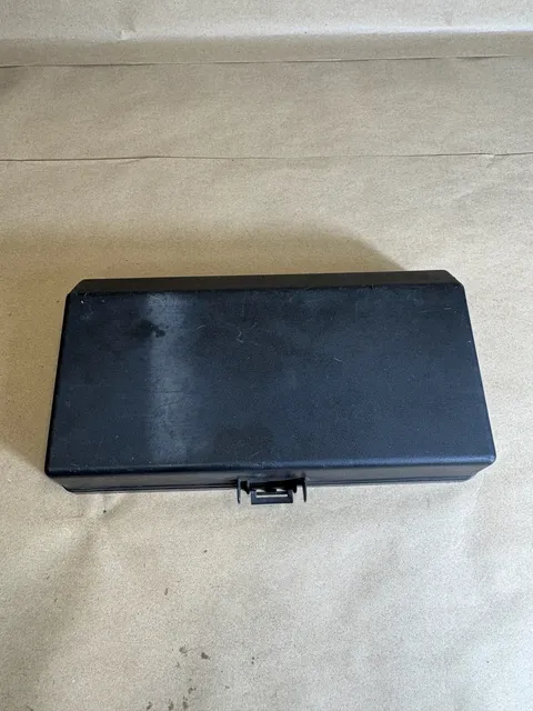 Toyota Fuse Relay Box Cover Panel 82662-04030