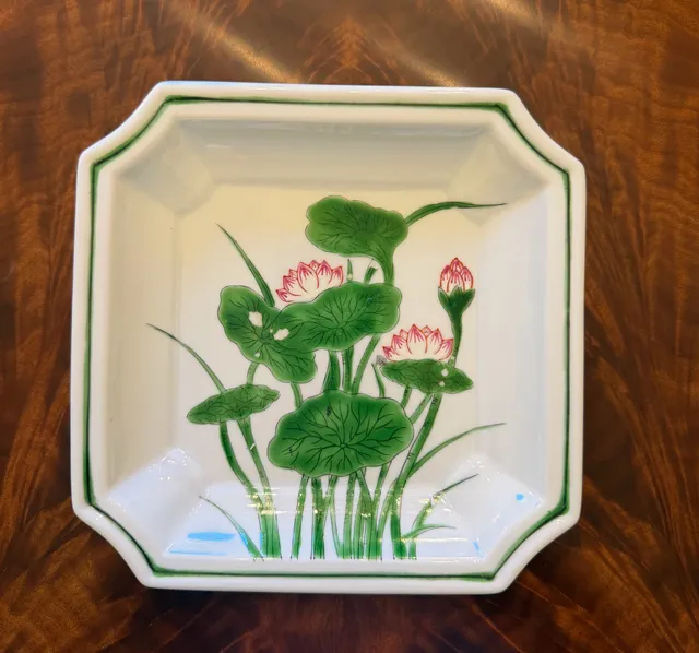 Andrea By Sadek Lotus Plate Size 8x8 White Porcelain Floral 8716