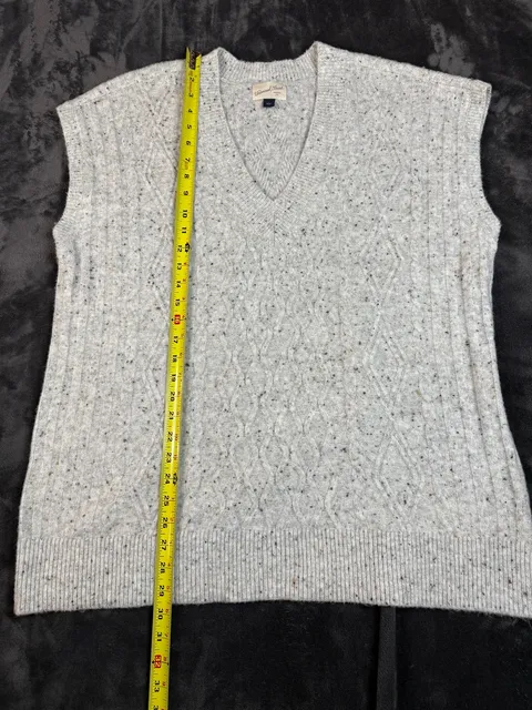 Women’s Universal Thread Sweater Vest Size L Gray Cable Knit V-Neck Marled#172