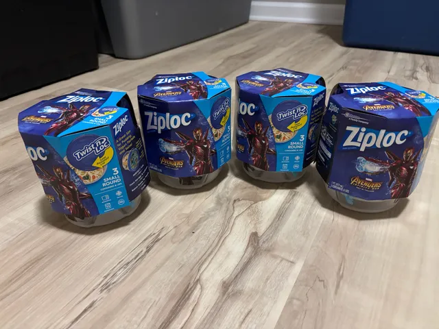 Ziploc Twist N Loc Avengers Small Containers Lot of 4
