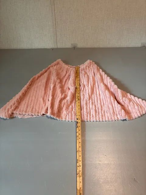 Bailey Boys Classic Pink Faux Fur Cape With Pockets Size 4-6 ...,