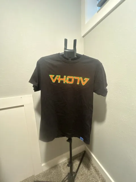 VHO7V Logo Tee Size M Black Orange Green Outline