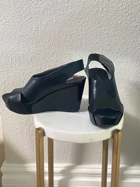 Kenneth Cole Reaction Wedge Sandals Size 7.5 Black Platform Peep Toe