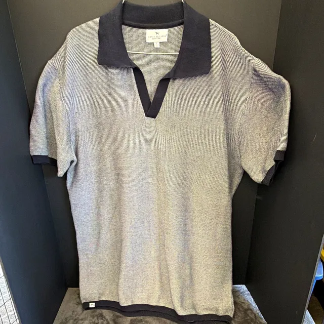 Simply Southern Outfitters Men's Polo Shirt L Short Sleeve V-Neck Knit Gray Navy
