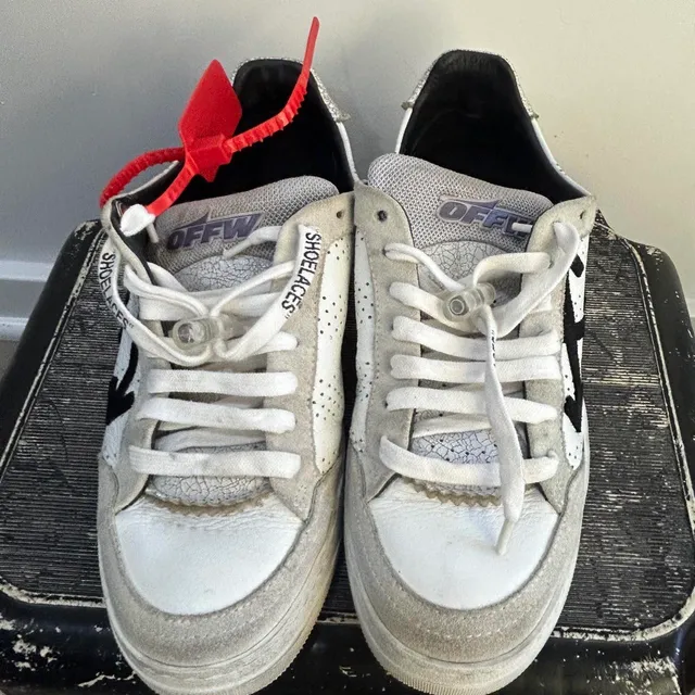 Off-White Out Of Office OOO Sneakers Size 39 White Black Helvetica