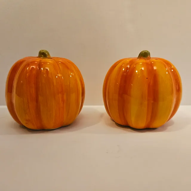 Pumpkin Salt and Pepper Shakers - Plain Orange Autumn Fall Thanksgiving