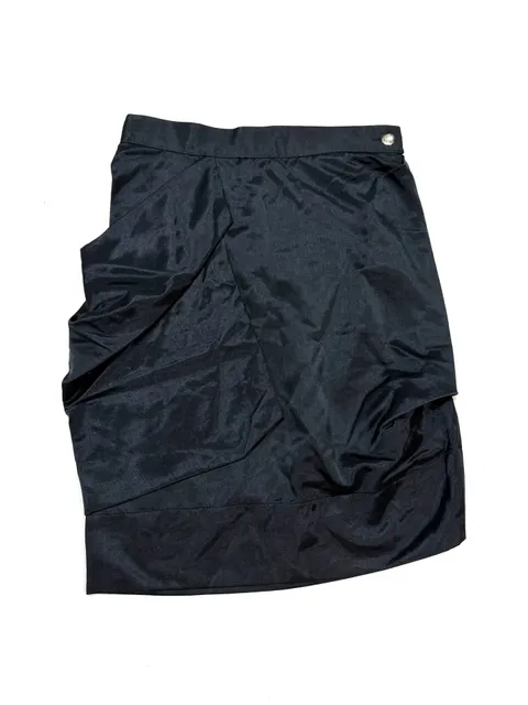 Vivienne Westwood Anglomania Women's skirt US 8 Indie Vanguard Whimsigoth Y2K Heritage Quiet Luxury Draped Asymmetric Mini Skirt Black Satin Twill Cotton Nylon Italy Logo Button Side Zip Avant-Garde UK 12 Size 44