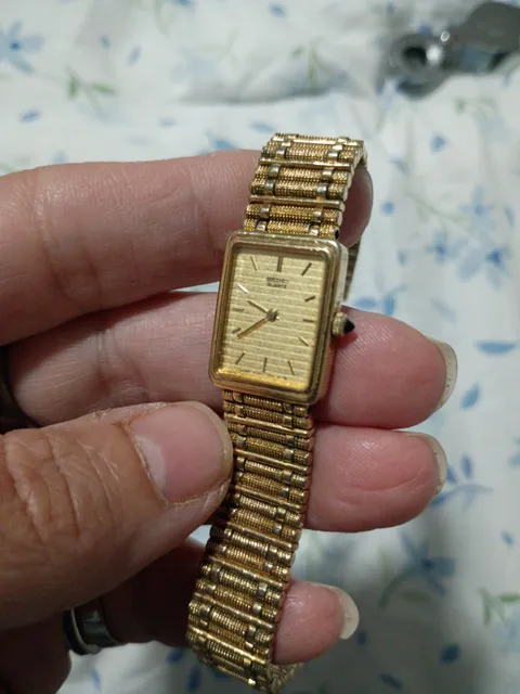 Seiko Quartz Gold Tone Tank Watch 2C20-5620