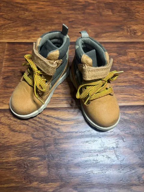 Carter's Boots Size 5 Camo Tan Toddler Boys
