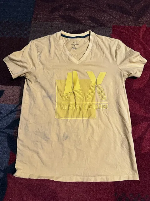 Armani Exchange Graphic V-Neck T-Shirt Size M Yellow Slim
