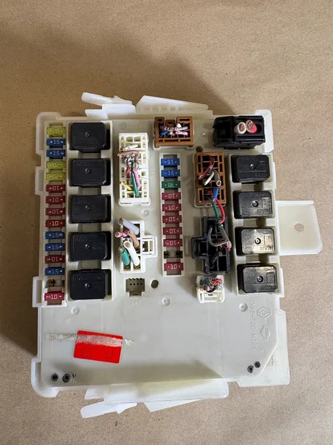 2009 NISSAN XTERRA/Frontier PART NUMBER PP-T30-M10 FUSE BOX