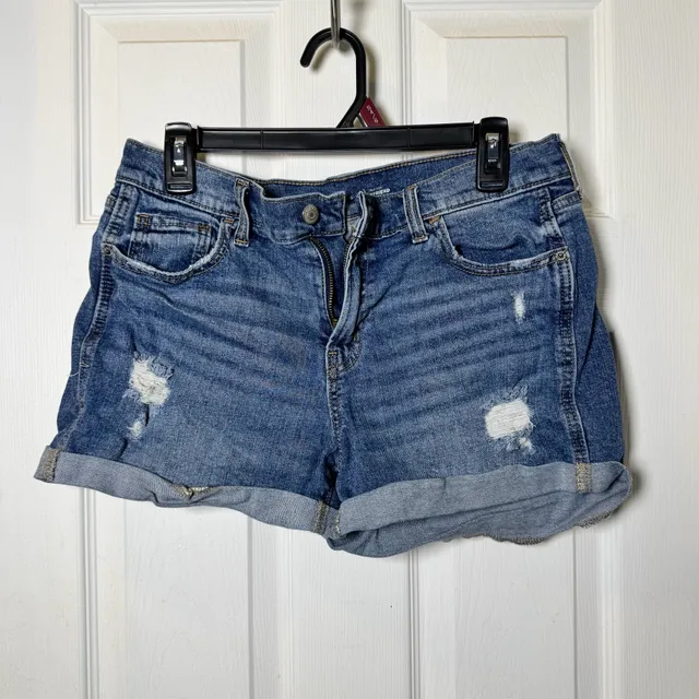 Old Navy mid rise boyfriend shorts