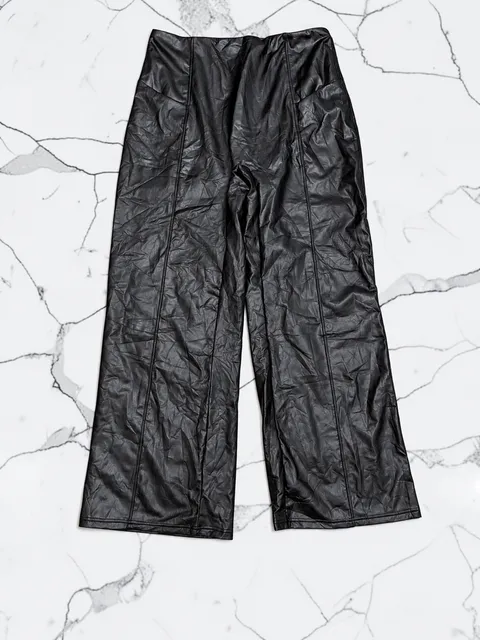 NWOT Halara Faux Leather Pants Sleek Stretch Style with Pockets