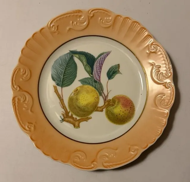 Mottahedeh Vista Alegre Fruit Botanical Dessert Plate Peach Gold Trim