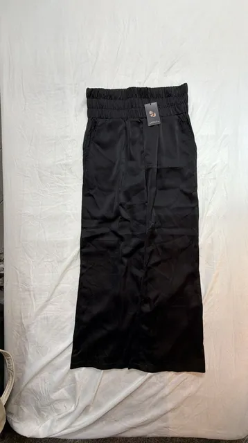 Sincerely Jules Pants Size L Black High Waist Satin