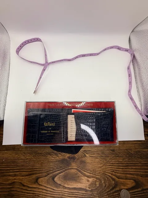 Vintage Tifani Billfolds Of Distinction Black Wallet In Box