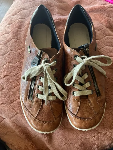 Women’s Remonte Brown Leather Sneakers Size 40